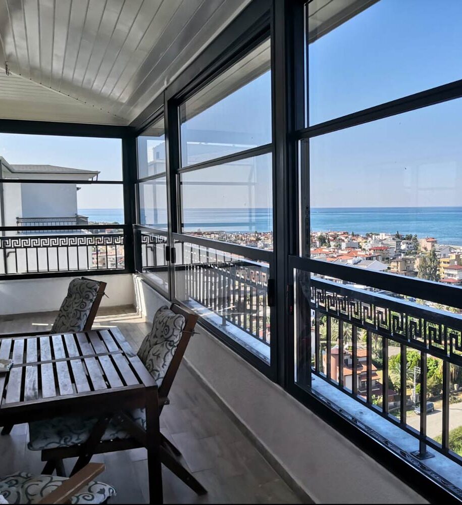 Balcon de sticla